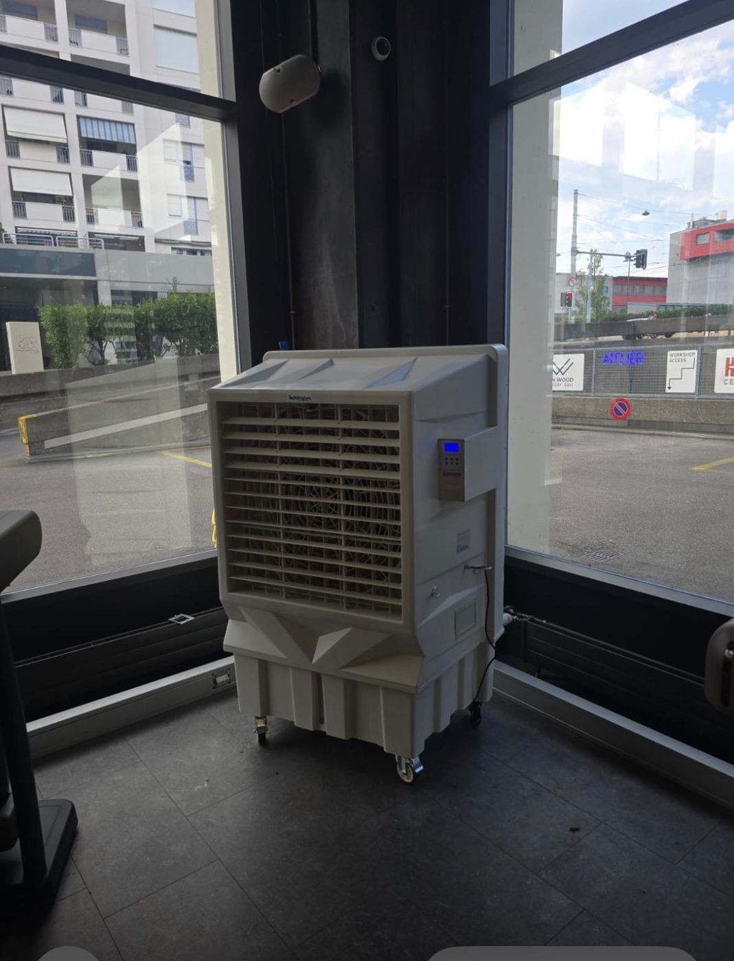 Bio-climatiseur Teddington en zone cardio vitrée à Genève — Electro-Climat SA